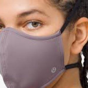 NWT LULULEMON LIGHT PURPLE MASK